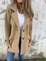 Louna | Women's Coat With Loose Lapels Pockets